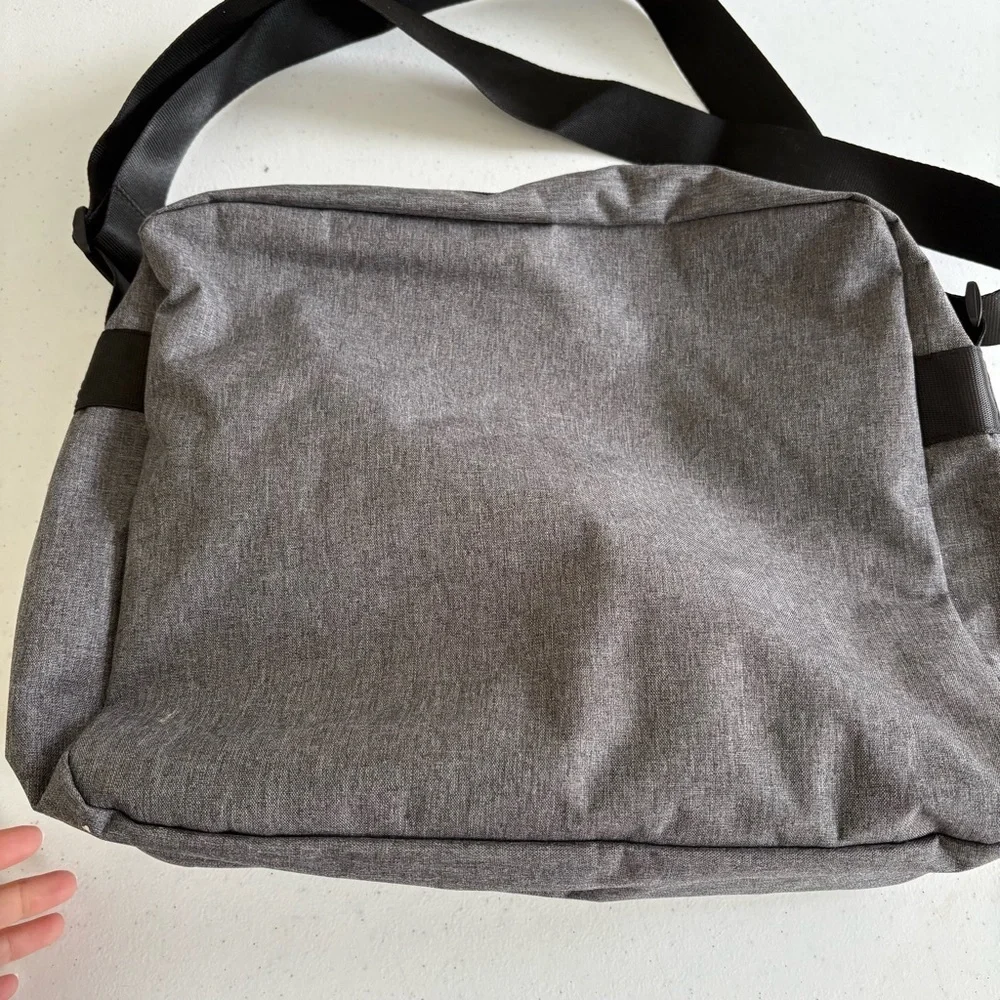 Herbalife nutrition tote messenger laptop bag swag bag grey